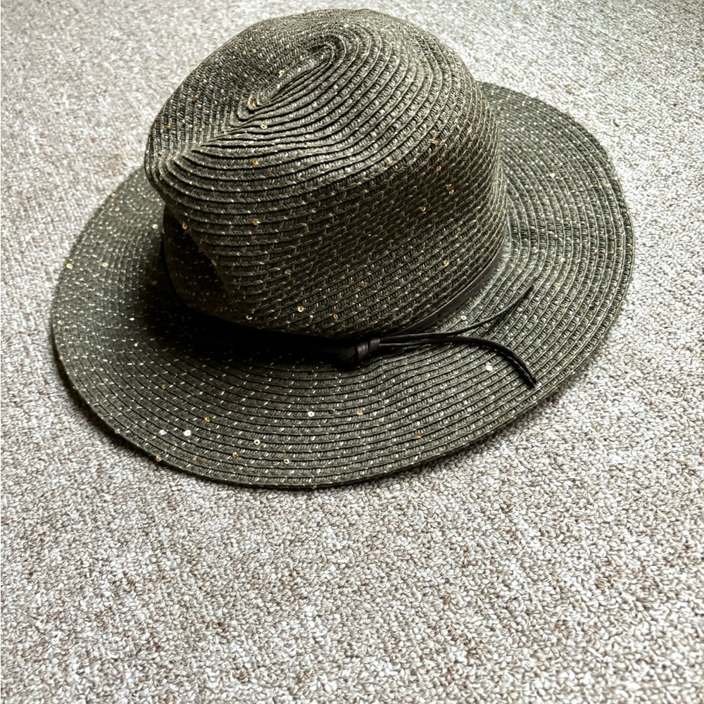 OLIVE GREEN HAT